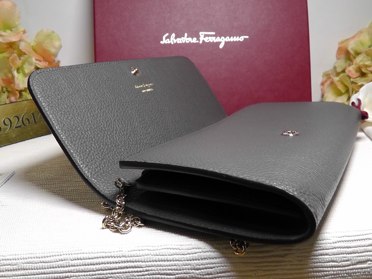 Salvatore Ferragamo GANCIO CITY  長財布 NERO Salvatore Ferragamo Gancini City SPARROW/ GREY Leather
