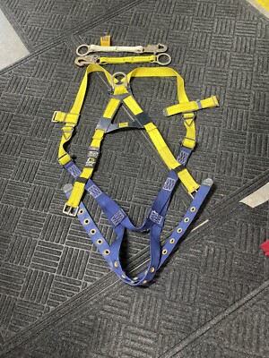 DBI SALA Intelligent Safety System Harness U Model 1102000 Manufactured 11/02