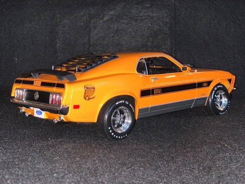 Maisto 1:18 Scale 1970 Ford Mustang Mach 1 Twister Special Diecast | Orange - Picture 3 of 7