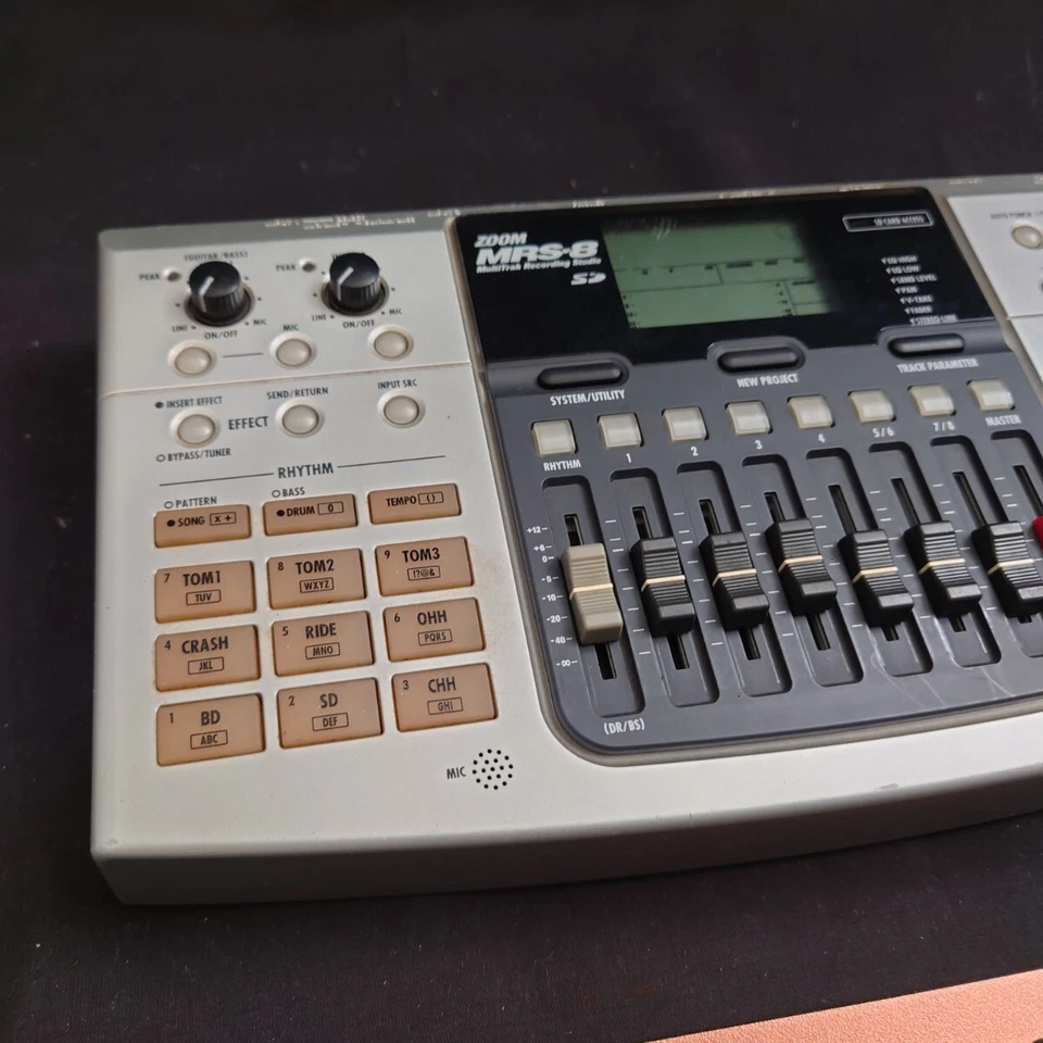 Zoom MRS-8 Digital Multi Track Recorder Portable Studio from Japan Junk - Image 3 of 4