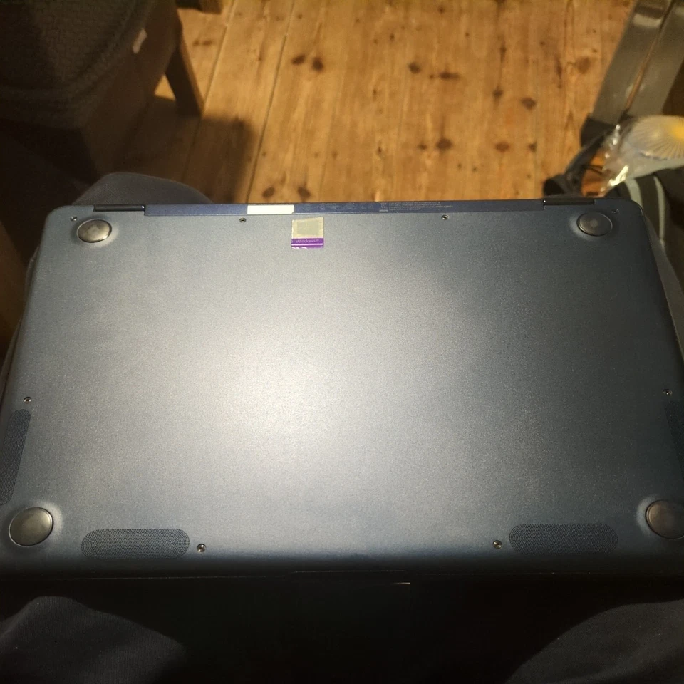 Asus ZenBook 360°Flip UX370UA, i7, 13", Win 11, 8GB RAM, Touchscreen+Pen+Case - Image 3 of 4