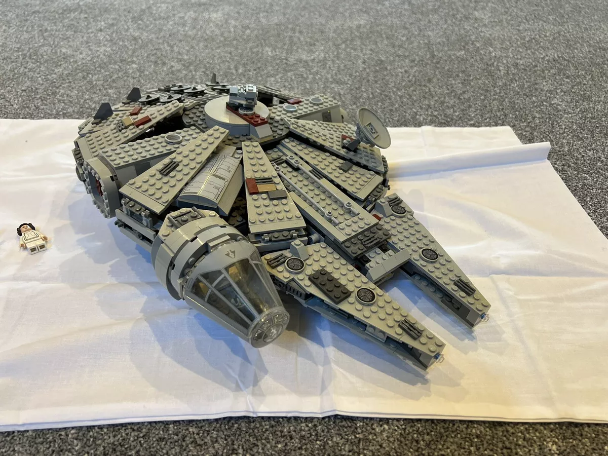 Lego star wars millennium falcon clearance 7965