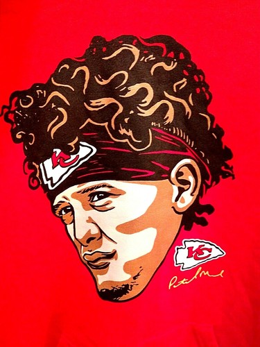 Majestic NFL Team Apparel Patrick Mahomes II KC Chiefs Red Hoody RARE! Size L - Picture 2 of 4
