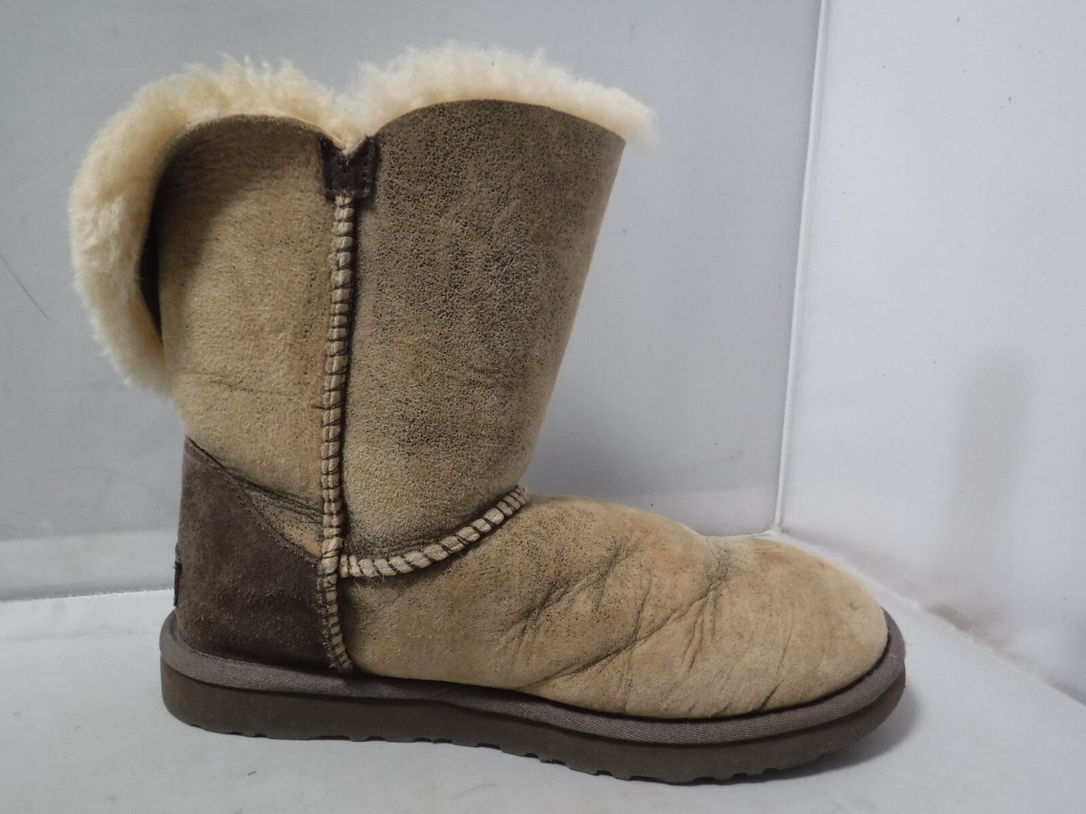 UGG Australia Mid Ankle Bailey Button Sheepskin Bomber 5838 