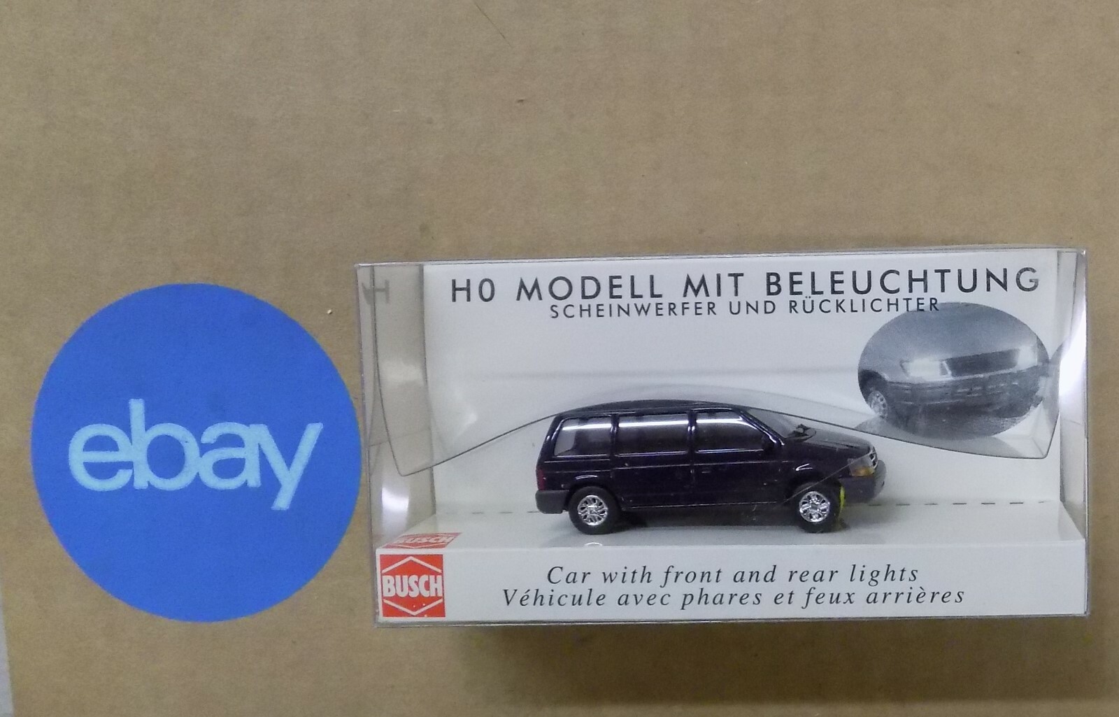 Busch-5658 H0 PKW Chevrolet Blazer beleuchtet