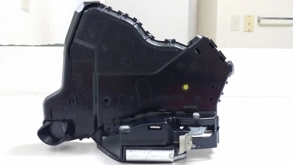 LIFETIME WARRANTY 2013 to 2017 ACURA RDX OEM DOOR LOCK ACTUATOR RIGHT FRONT - Image 2 of 4