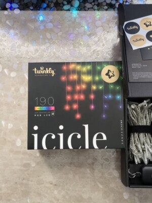 Twinkly Eiszapfen - Weihnachtsbeleuchtung mit 190 RGB LEDs - Innen und Außen 