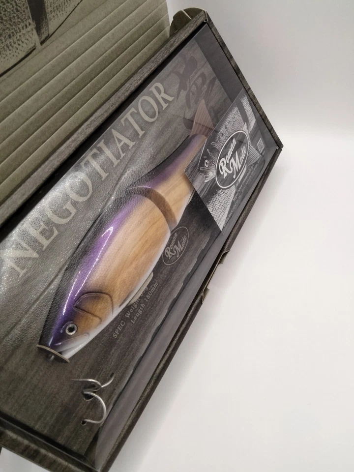 LTD Hecho en Roma Negociador Japón Big Glide Madera Swimbait Bajo Señuelo Hecho a Mano Difícil de Encontrar Foto 2 de 4