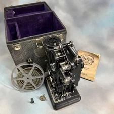VINTAGE AMPRO PRECISION PROJECTOR SERIAL # A 2786 - BEAUTIFUL DISPLAY - CHICAGO