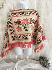 Vintage 70 s Wool Fair Isle Poncho Med Cape Boho Hippie Beige Pink BIRDS FRINGED
