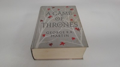 			A Game of Thrones: The bestselling classic epic fantasy series be		