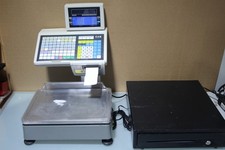 Preisrechnende verbundfähige Auszeichnungswaage mit Hochbedienung CAS CL5500-D