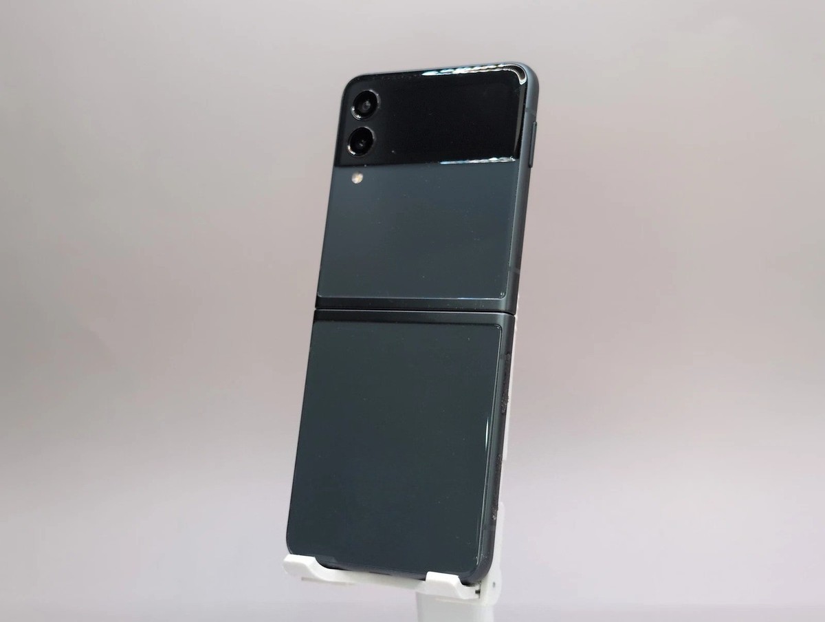 Unlocked Samsung Galaxy Z Flip3 5G SM-F711U 128GB SmartPhone OPEN