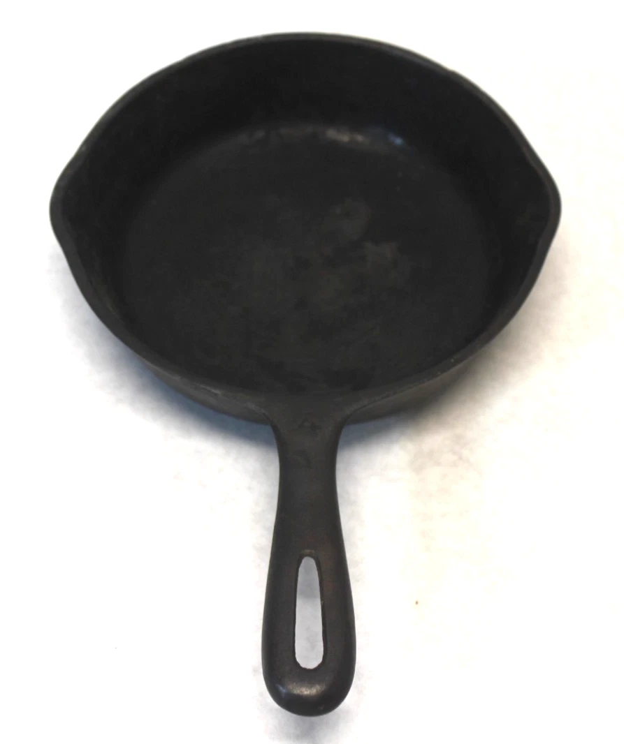 Vintage Wagner Made Griswold #4 7 Inch Cast Iron Skillet Wagwold