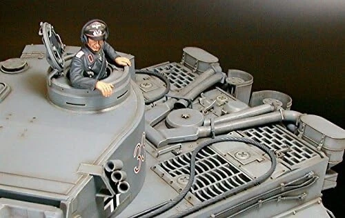Tamiya 1/16 Radio Control Tank Series No.9 German Heavy  Tiger I  Full Operation - Image 3 of 4
