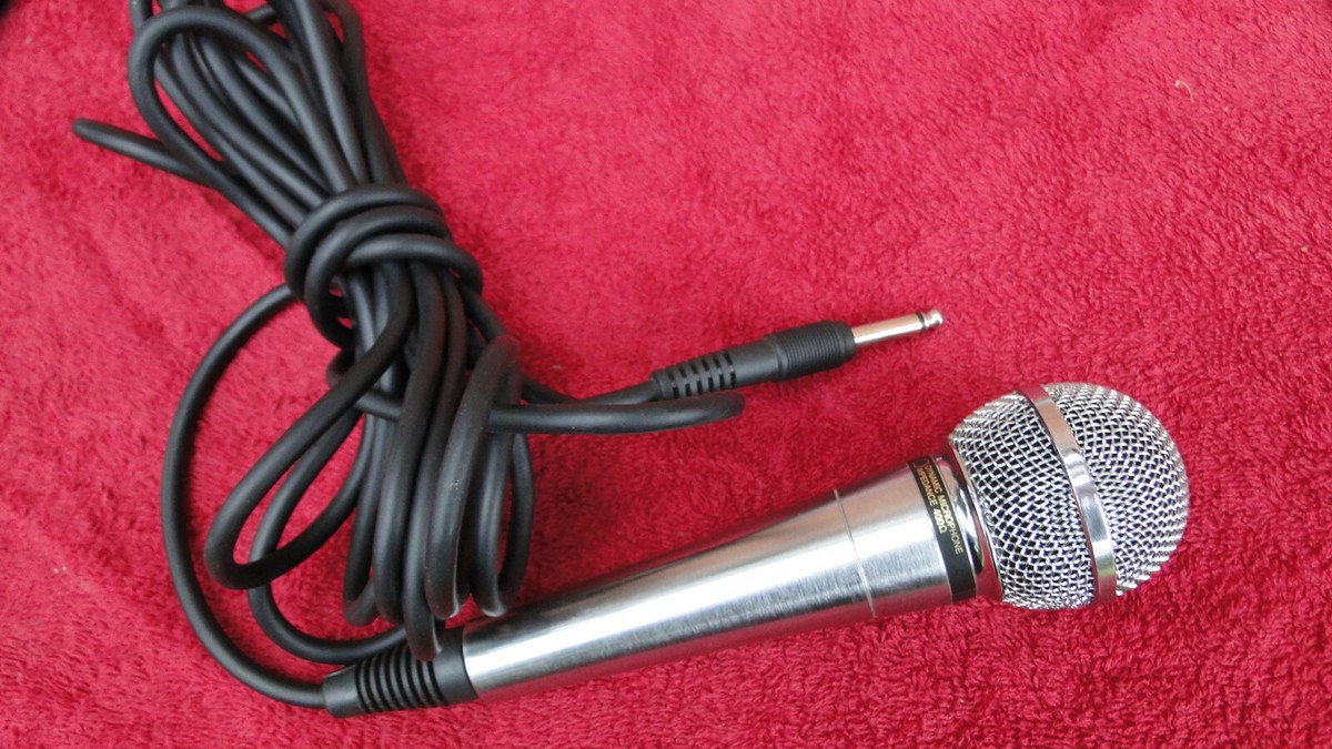 LG DYNAMIC MICROPHONE IMPEDANCE 400 OHMS ACC-M900K with 5 METRE