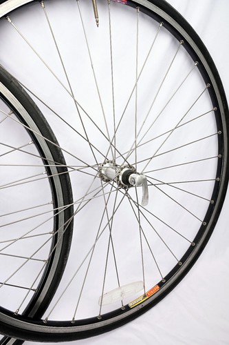 Matrix Aurora 700c Clincher Road Bike Wheelset Shimano HB-4400, FH-4400 & Tires - Picture 4 of 9
