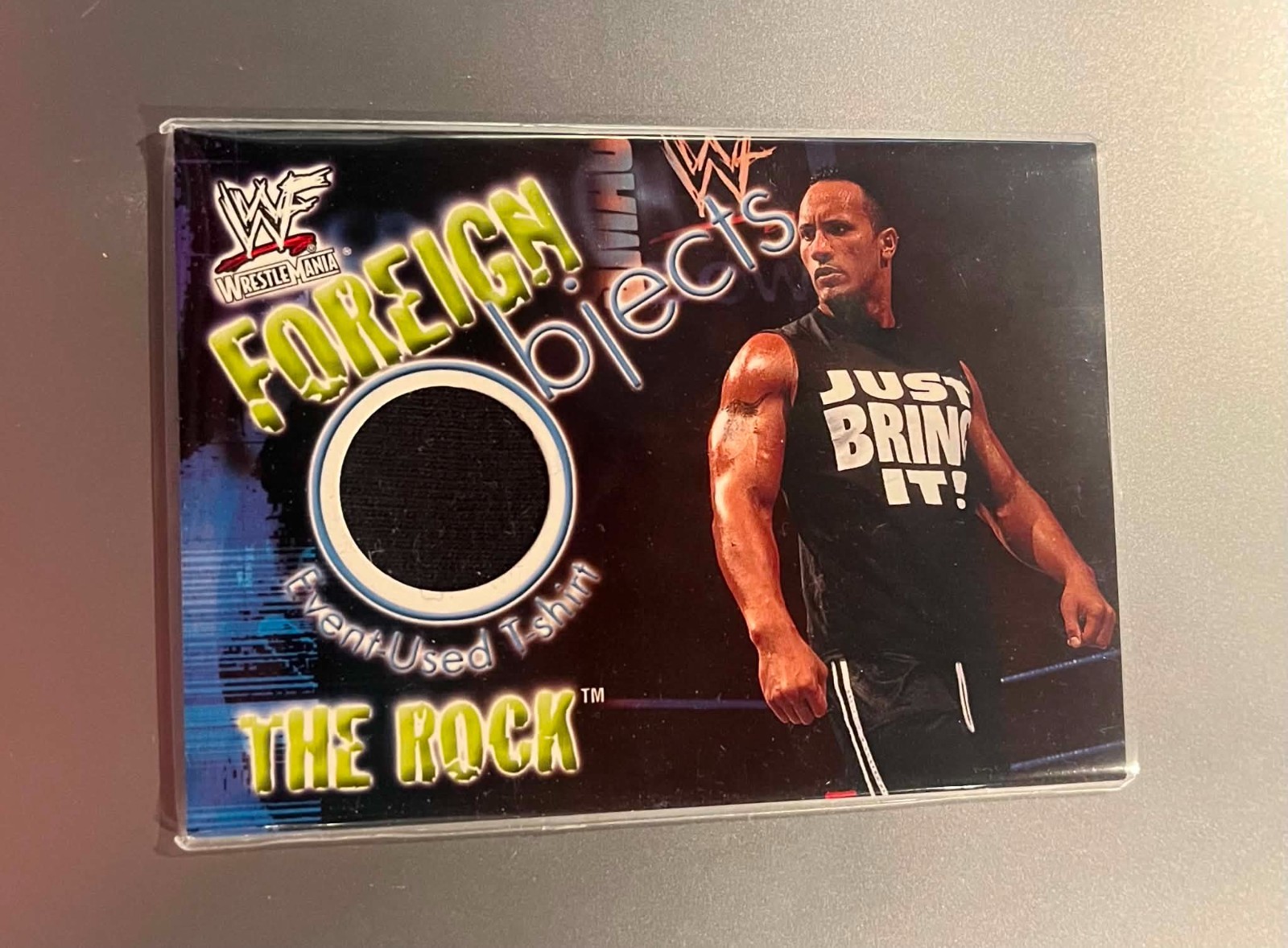 2001 TOPPS WWF THE ROCK FOREIGN OBJECTS EVENT USED SHIRT WWE DWAYNE JOHNSON SP