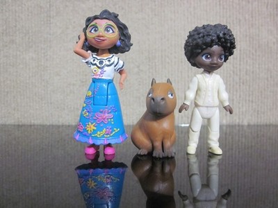Disney Encanto Antonio Madrigal & Animal Friend Mini Figures Toy