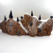 LEMAX Village Landscape Mountain Backdrop w/12 Trees 1998 VTG 24.5” W x 10” Tall