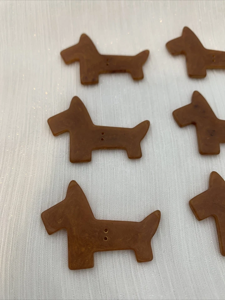 Vintage Buttons x 9 Scottie Dogs - Brown Marble Bakelite - Drilled - 42x30 mm - Image 2 of 4