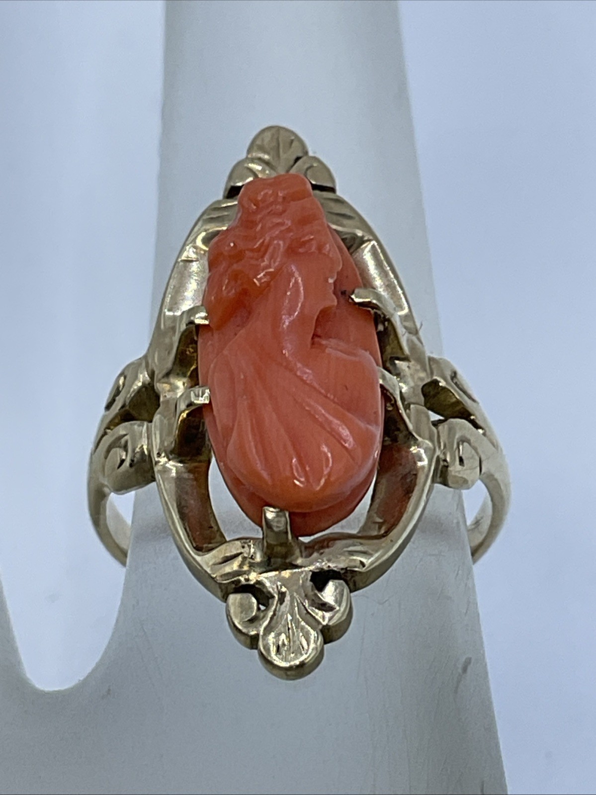 ANTIQUE HANDMADE Solid 9K Yellow Gold Carved Cora… - image 8