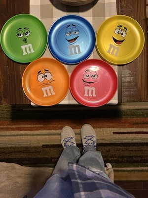 M&M s Plastic Plates Set of 5 Vintage Collectible
