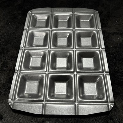 EZ Pockets 12 Batch Non-Stick Baking Pan Good Clean