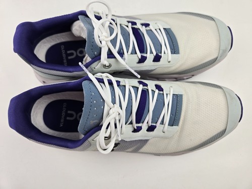 On Women's Cloudvista Sneakers, size 9 - Picture 4 of 7