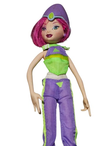 Mattel 2004 Winx Club TECNA Figure Doll Season 1 w Accessories - Picture 2 of 3
