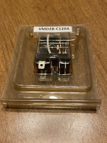 120V Relay 10A VMD2B-C120A General Purpose Relay DPDT Socket/DIN NOS NIB