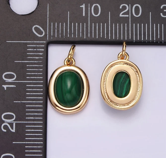 Colgante de oro de malaquita colgante de piedras preciosas naturales de oro macizo de 10 k Foto 2 de 4