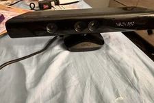 xbox 360 kinect sensor bar With Kinect Adventure 