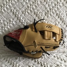 Rawlings Player Series 9 inch Model: PL158CNB Youth Baseball Glove RHT