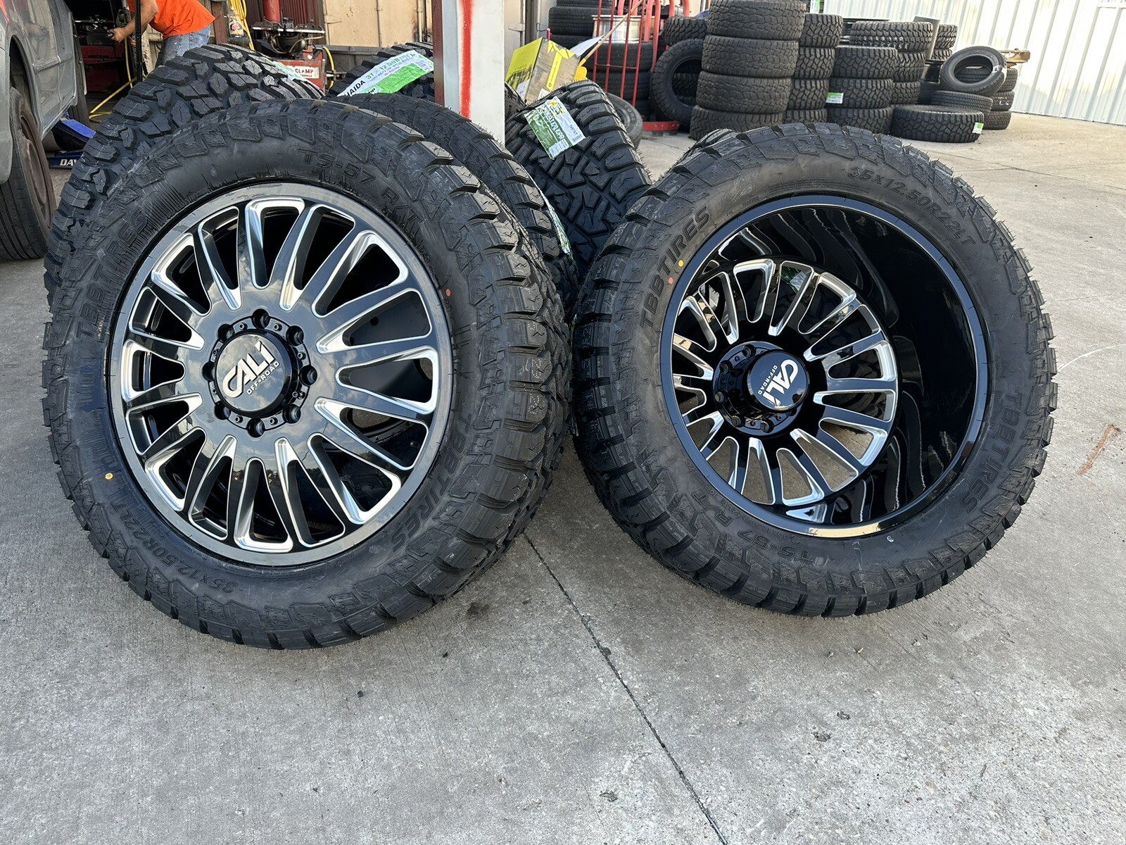 DUALLY WHEEL TIRE PACKAGES