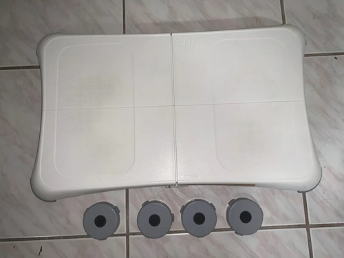 Nintendo Wii Fit Bundle mit Balance Board, Wii Fit Spiel, Zumba Fitness mit Gürtel - Bild 6 von 7