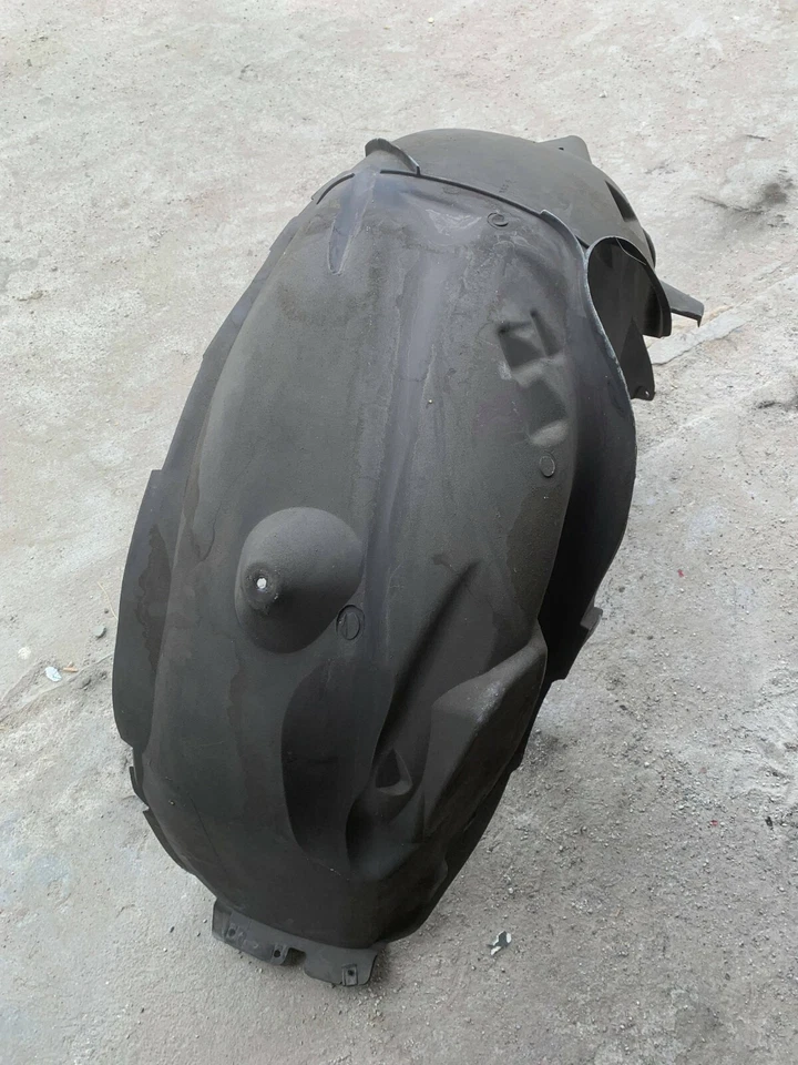 BMW M5 E60 2006 pasajero derecho cuarto trasero panel guardabarros forro salpicaduras OEM Foto 3 de 4