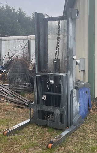 2016 Noblelift Forklift PS35RP -72 Electric Pallet Stacker W/ Charger - 3,500