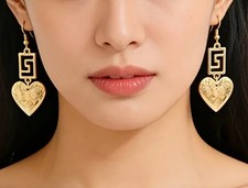 Goldene Vintage-Ohrringe geometrischem, herzförmigem Vertikal-Design Ohrhänger