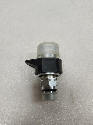 John Deere AW31338 Hydraulic Quick Coupler NEW
