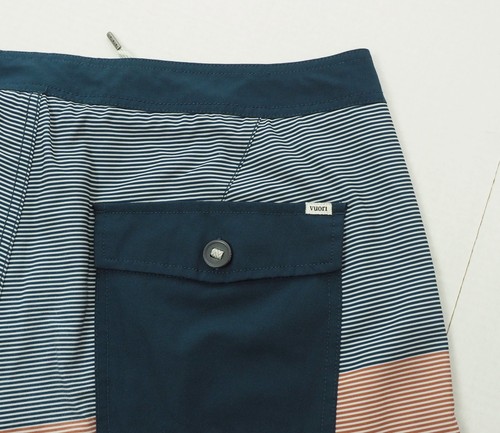 Vuori Cruise Board Shorts Mens 36 Blue Striped Stretch Surf Swim Beach Swimsuit - Picture 4 of 5