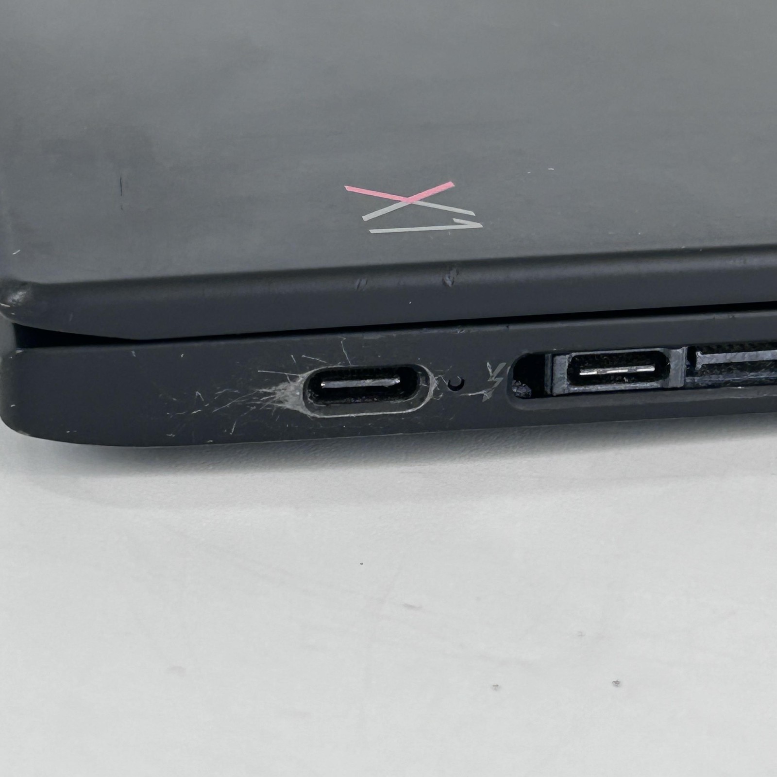 Lenovo ThinkPad X1 Carbon Gen 7 14, 14-Inch Laptop, with Intel Core i7 8th Gen., 512 GB SSD (Solid State Drive), Windows 11 Pro