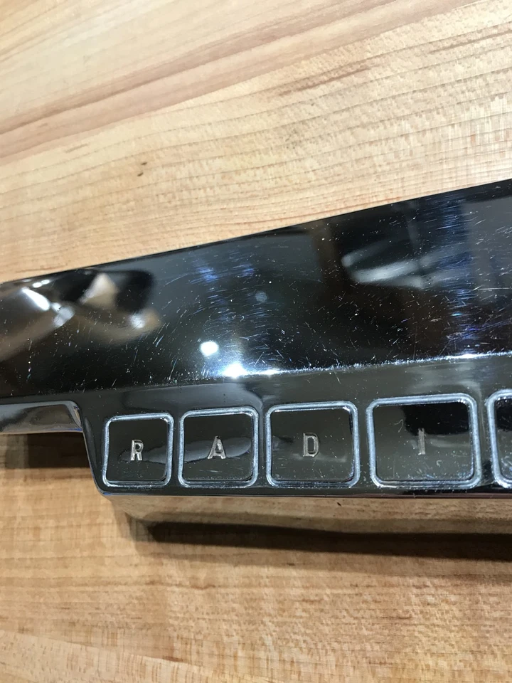 1954-55 STUDEBAKER HAWK CROMO METAL RADIO AM BORRAR PLACA CUBIERTA OEM Foto 3 de 4