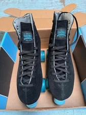 Sure Grip Boardwalk Black Suede skates men's size 9 Motion 62mm wheels