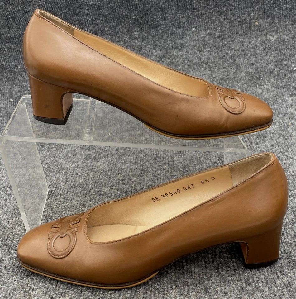 Salvatore Ferragamo Gancini 泵 6.5 C | 棕色皮革方跟意大利制造 — 第 4/4 张图片