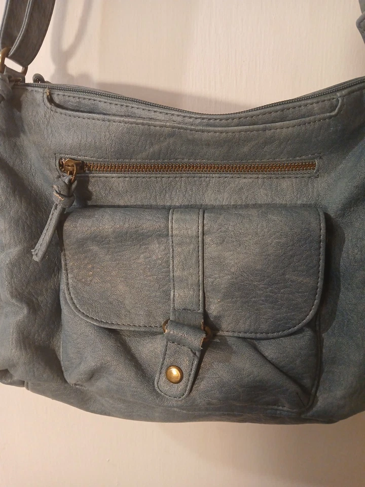 Bolso de hombro de cuero suave Bueno cartera azul con muchos bolsillos y borla Foto 4 de 4