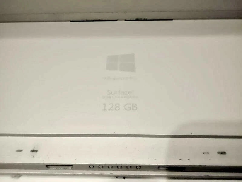 BROKEN MICROSOFT SURFACE PRO 3 1631 128GB 12" WINDOWS 8 PRO TABLET LAPTOP INTEL - Image 4 of 4