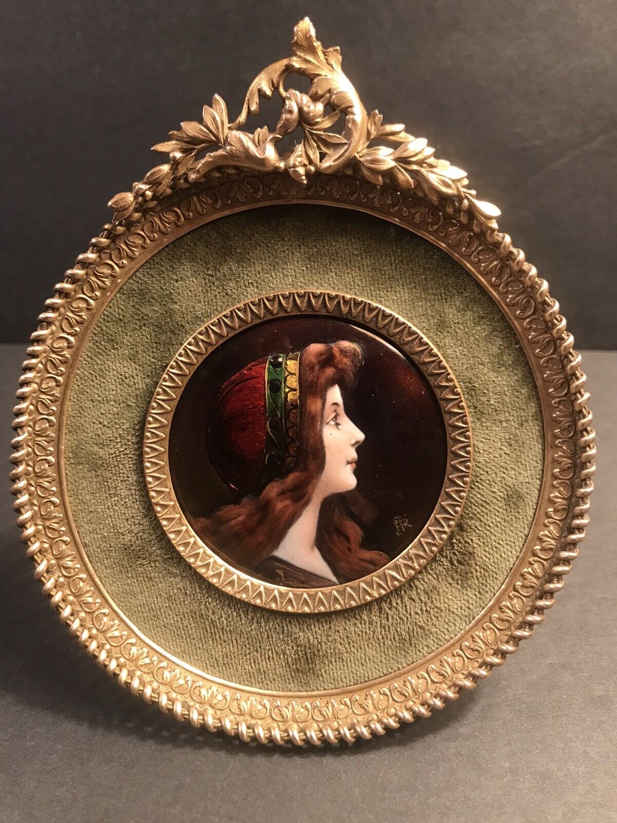Picture 1 of 12