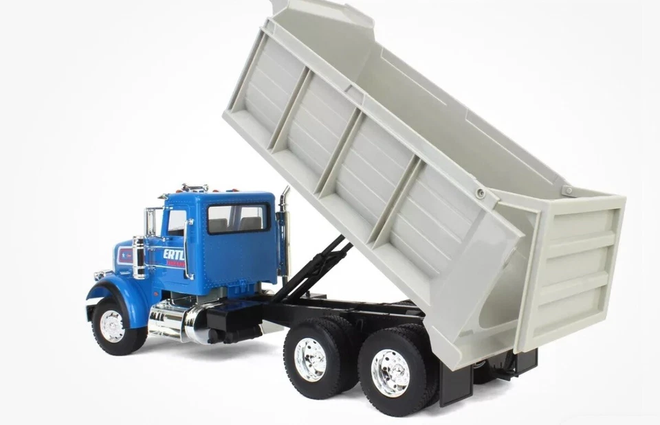 1/16 ERTL Big Farm Blue Peterbilt Model 367 Dump Truck 47602 - Image 4 of 4