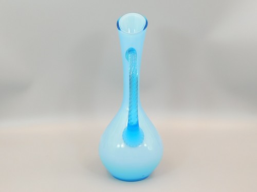 LARGE 11 1/4", 28.5cm ITALIAN EMPOLI BABY BLUE GLASS JUG WITH TWISTED HANDLE. - Picture 4 of 6